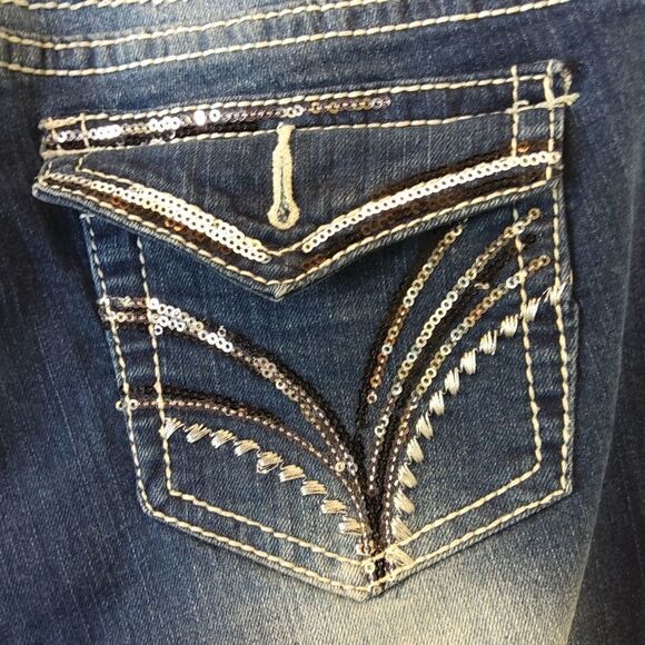 Twenty-one black five pocket distressed curvy slim bootcut jeans - Picture 13 of 16